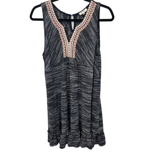 Umgee Sleeveless Stretch Knit V-Neck Lace Embroidered  Ruffle Hem Dress Large